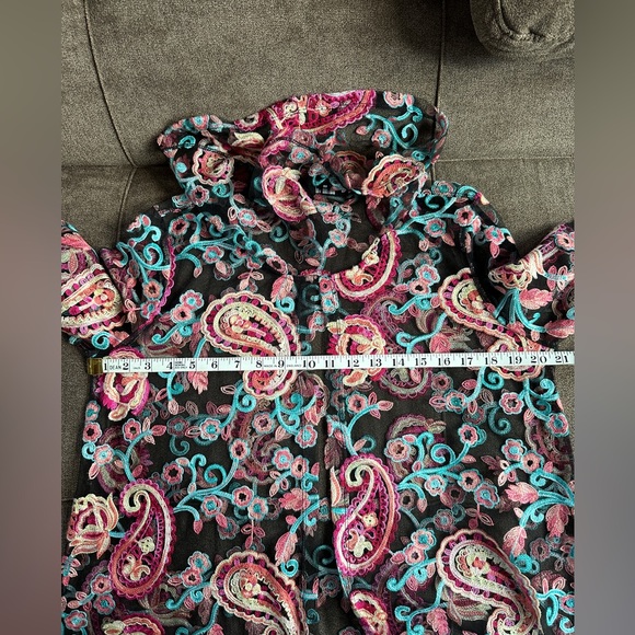 Ali Miles Paisley Sheer Embroidered Top Size S - Picture 7 of 8